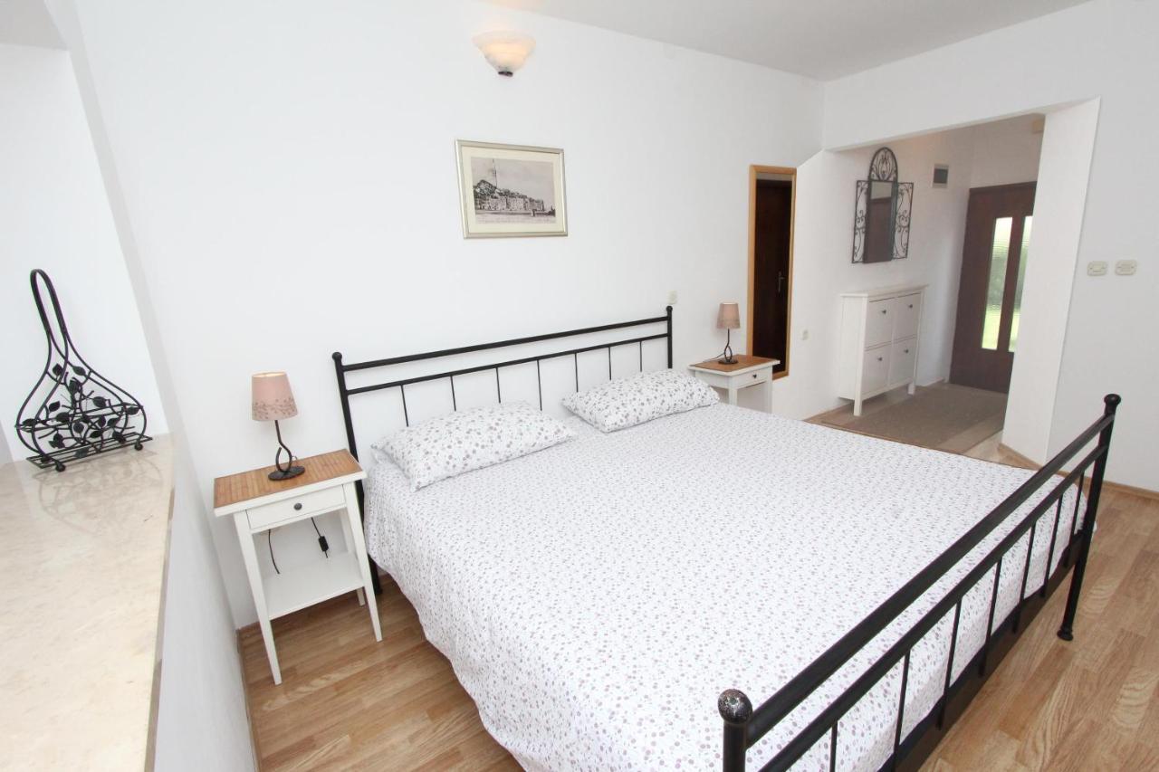 Apartments Mirela Rovinj Exterior photo