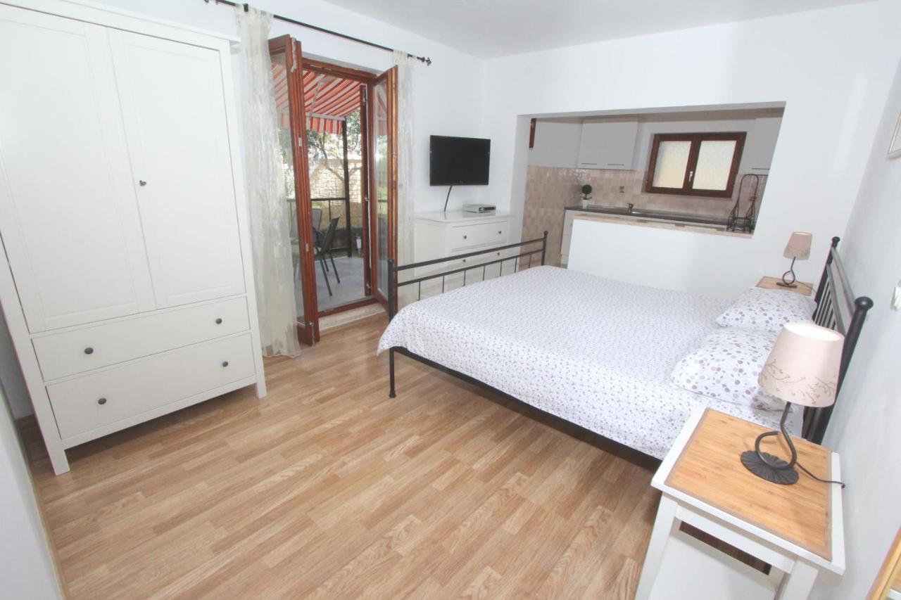 Apartments Mirela Rovinj Exterior photo