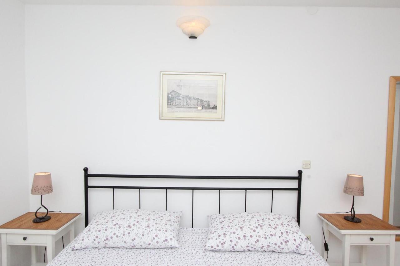 Apartments Mirela Rovinj Exterior photo